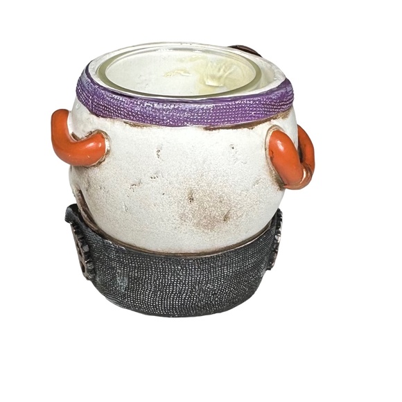 Yankee Candle 1687148 Single Skull Tea Light Candle Holder - Picture 3 of 4